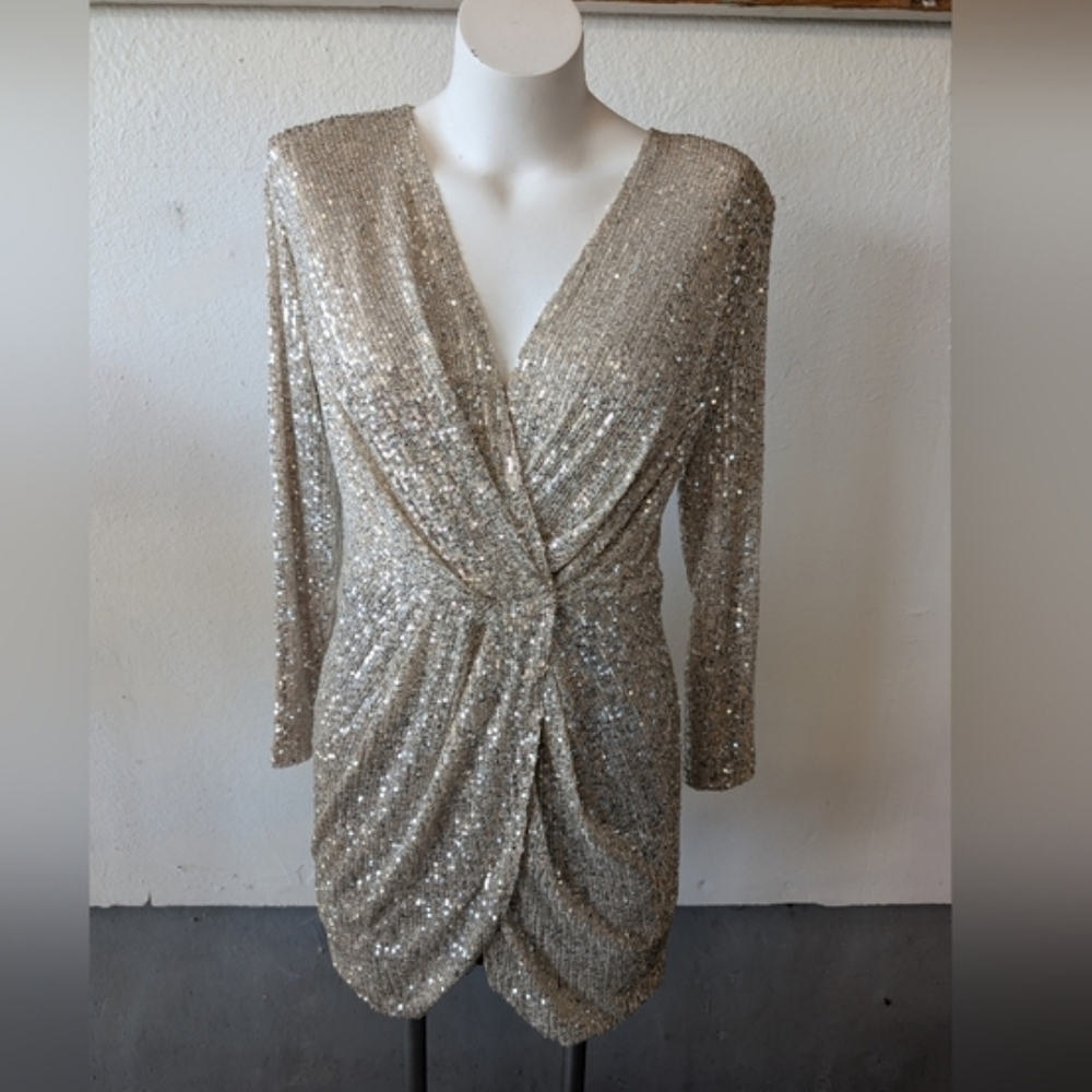 VENUS Shimmering Silver Long Sleeve Dress